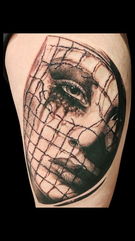 Portrait tattoo femme